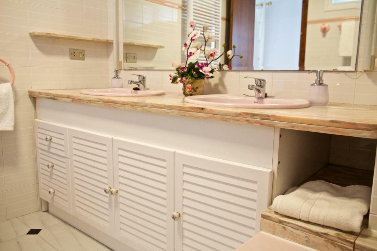 Casa Pintor Apartment Sant Sadurní dʼAnoia Bagian luar foto